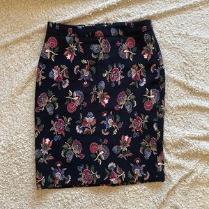 Ann Taylor - 0P floral pencil skirt